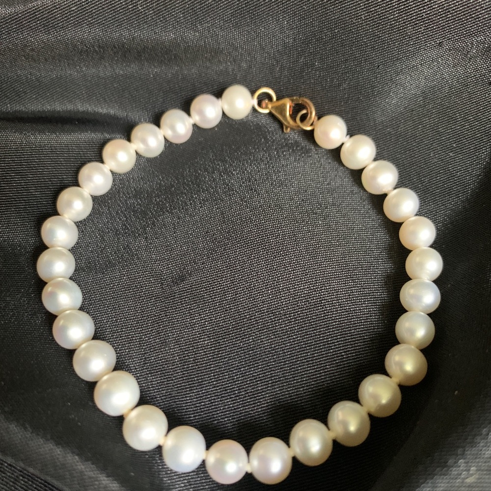 Vintage Cultured Pearls Hand Knotted Bracelet - Picture 8 of 8